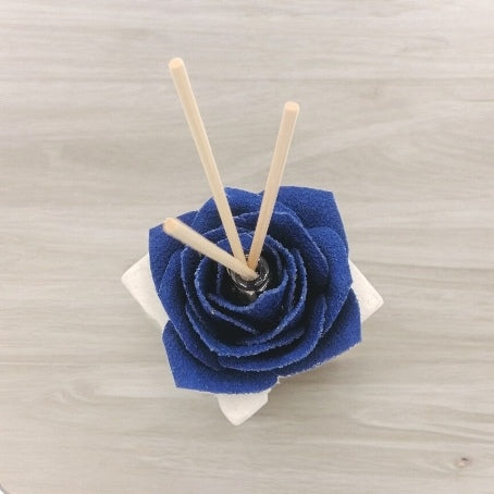 Diffusore Ambiente Rosa Raffinata in Sughero Blu – Elegante Profumatore Naturale - Fabris Solutions