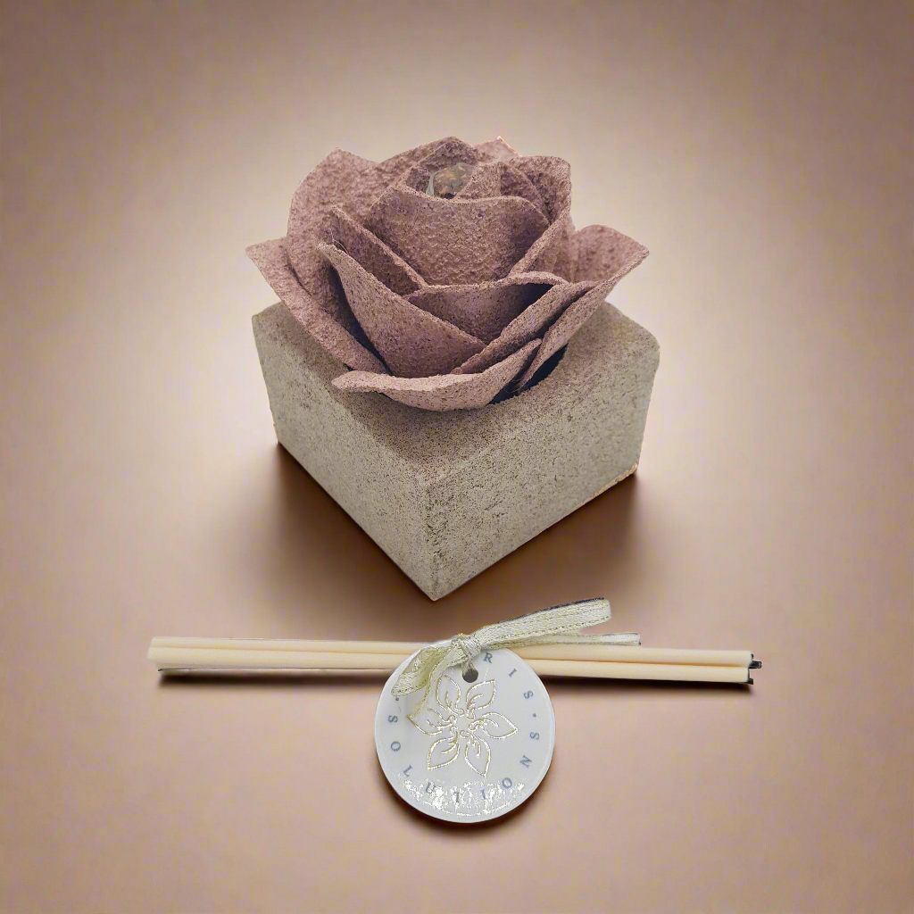 Diffusore Ambiente Rosa Moderna in Sughero Rosa – Elegante Profumatore Naturale - Fabris Solutions
