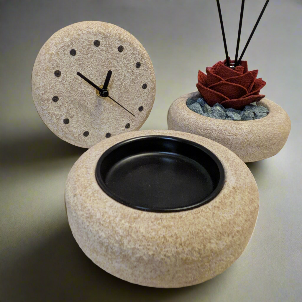 Orologio da Tavolo “Zen” bianco – Linea Petali di Sughero