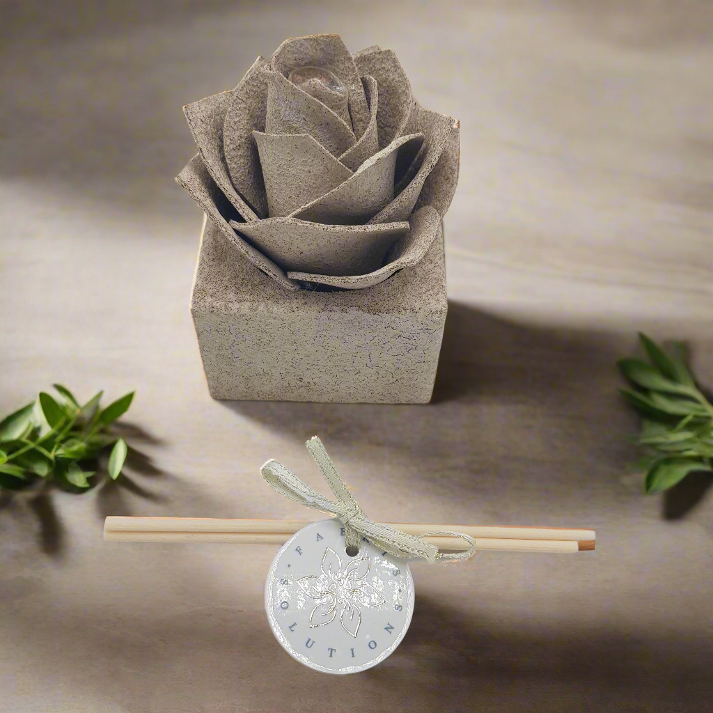 Linea Petali di Sughero: Diffusori Eleganti - Modello Rosa Moderna - Colore sabbia - Fabris Solutions