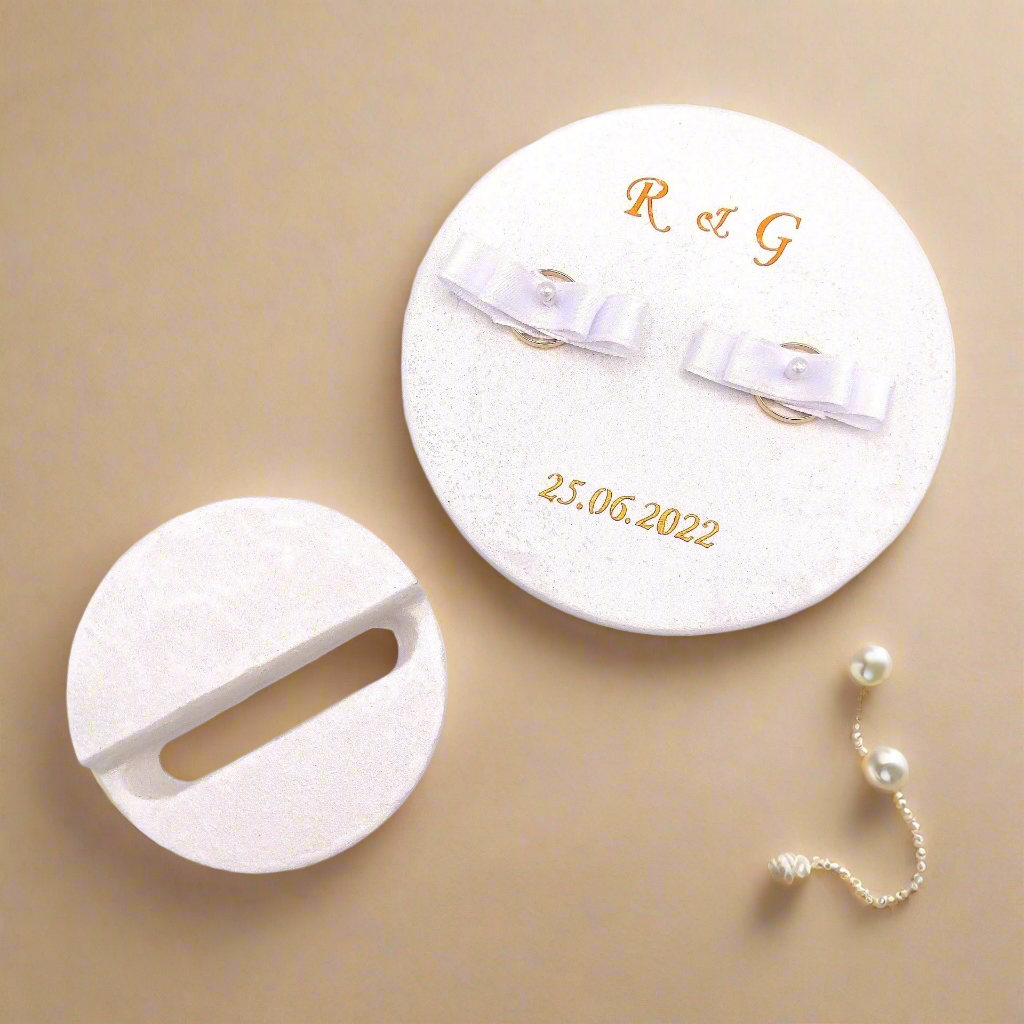Porta Fedi Contemporaneo Compact: Eleganza moderna per il tuo matrimonio - Fabris Solutions