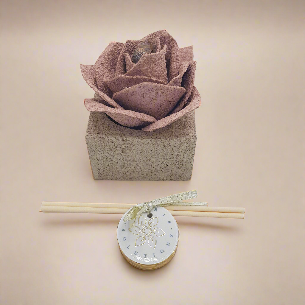 Diffusore Ambiente Rosa Moderna in Sughero Rosa – Elegante Profumatore Naturale - Fabris Solutions