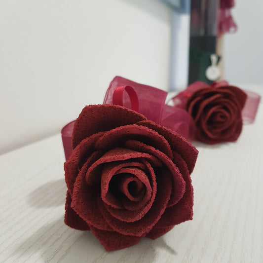 Rosa di Sughero con Stelo – Modello Rosa Divina Amaranto, Linea Petali di Sughero - Fabris Solutions 