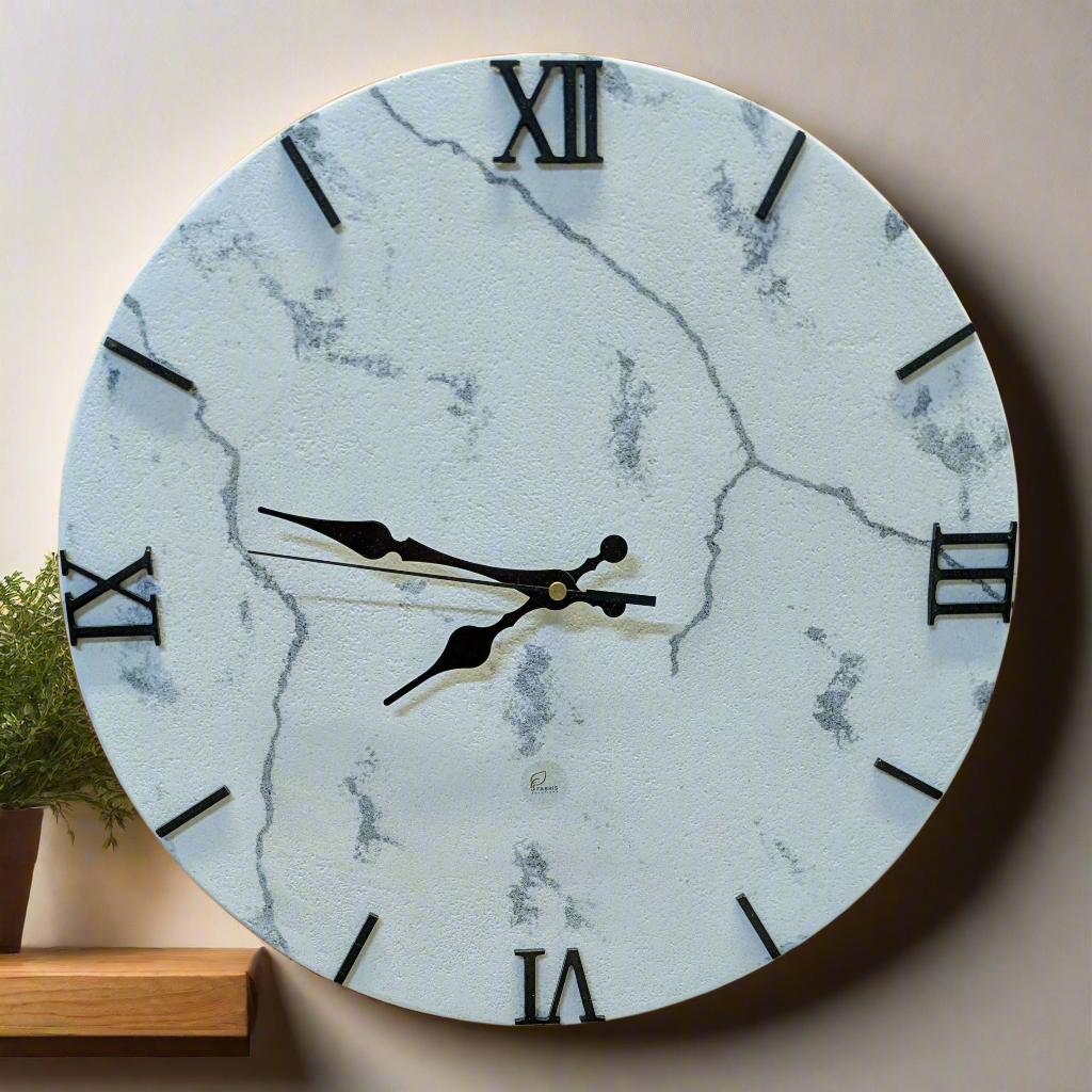 Orologio da parete "Marmo Antico" - Numeri Romani - Un pezzo unico per il tuo arredamento - Fabris Solutions 