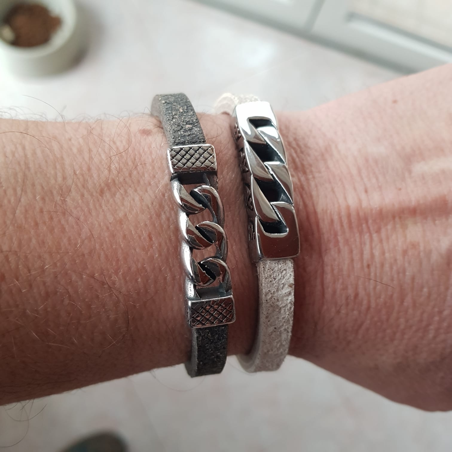 Bracciale Uomo Stone Elegance in Sughero e Acciaio – Elegante Accessorio Naturale - Fabris Solutions 
