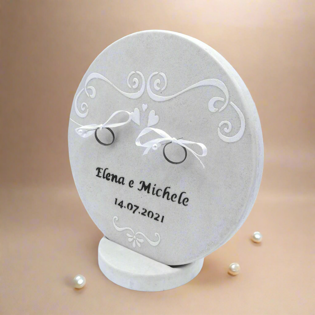 Porta Fedi Contemporaneo: Eleganza moderna per il tuo matrimonio - Fabris Solutions 
