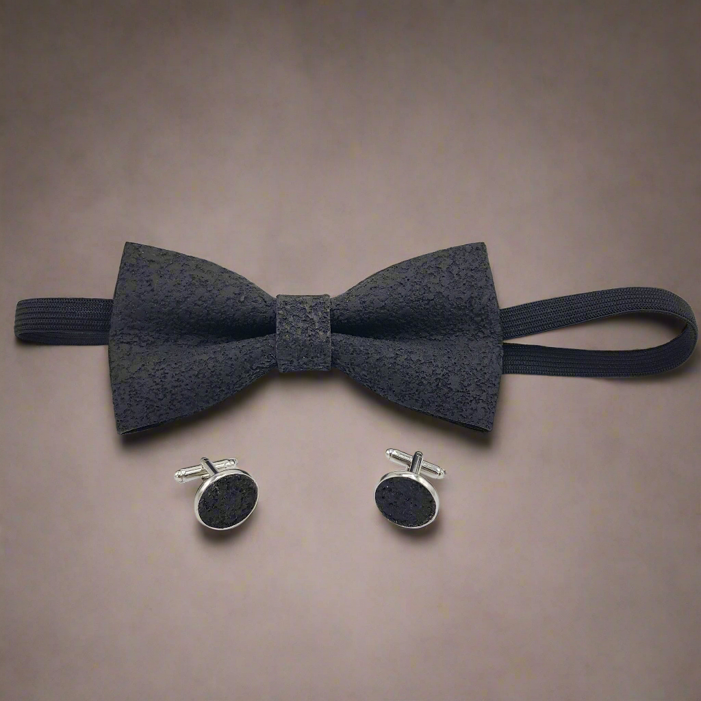 Set Papillon e Gemelli in Sughero Black Velvet con Scatola di Latta – Elegante Accessorio Uomo - Fabris Solutions 