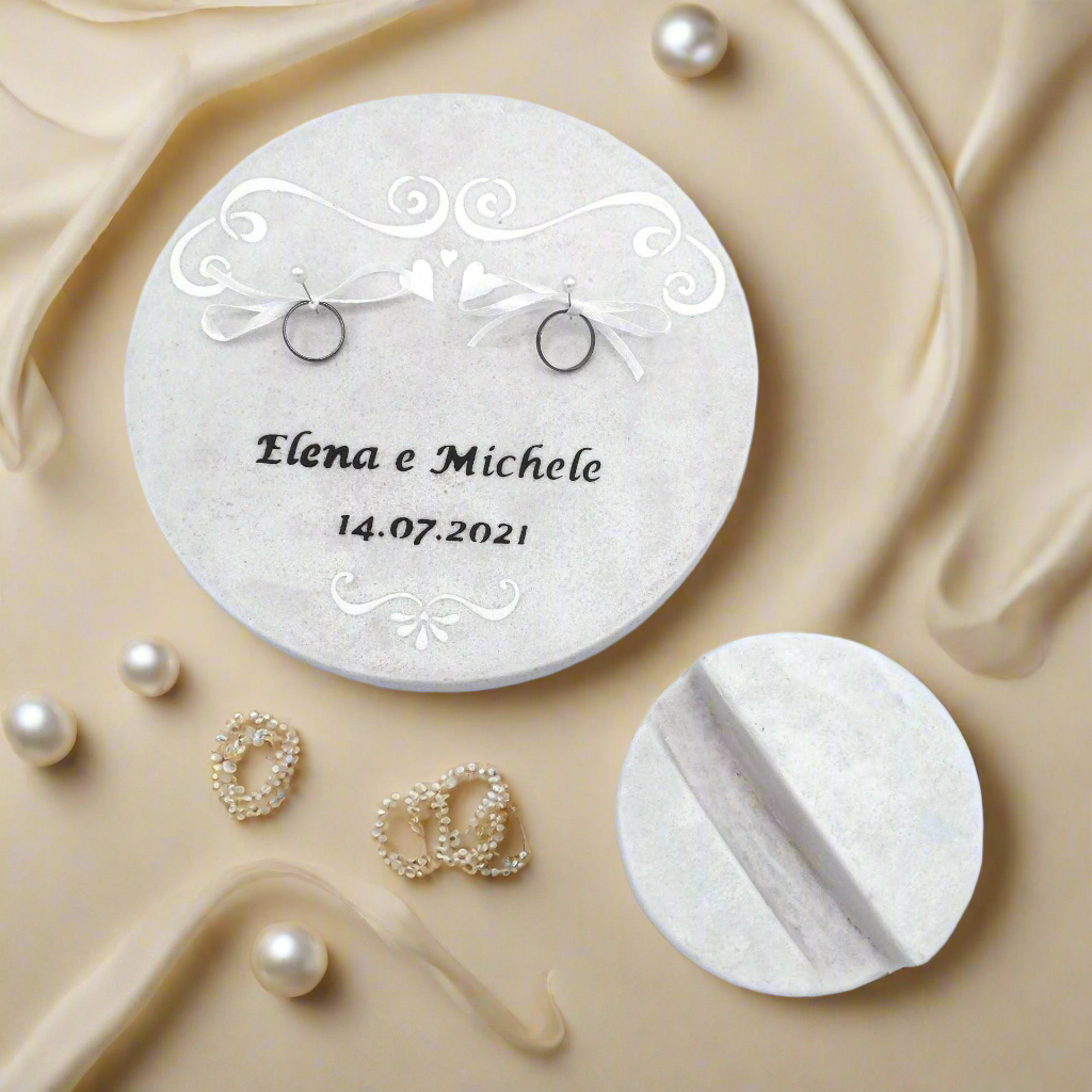 Porta Fedi Contemporaneo: Eleganza moderna per il tuo matrimonio - Fabris Solutions 